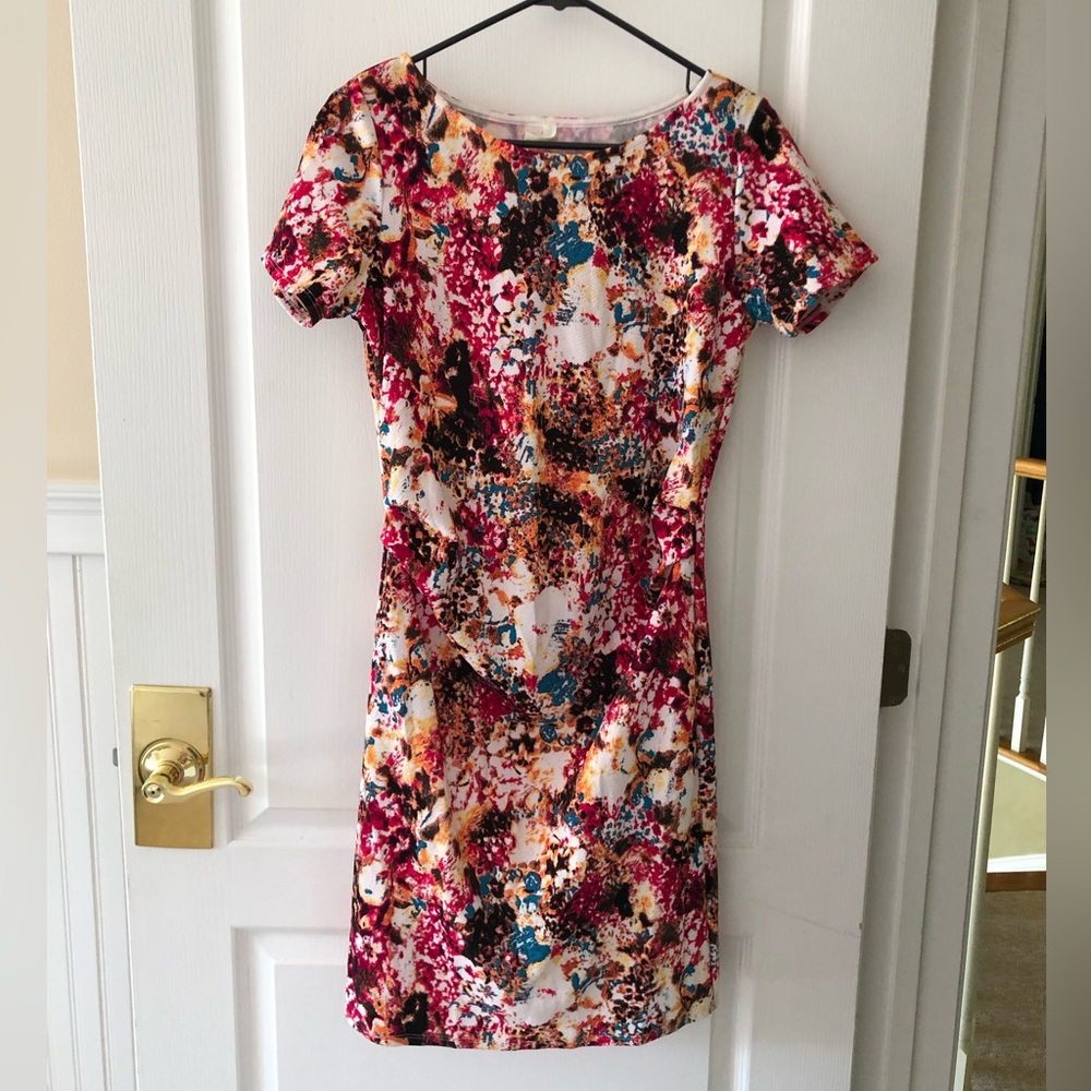 Abstract floral maternity